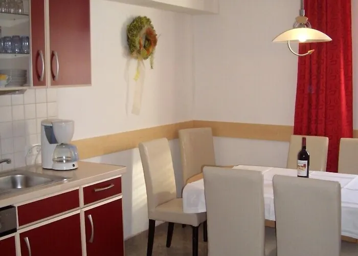 赫纳公寓酒店 公寓 菲根