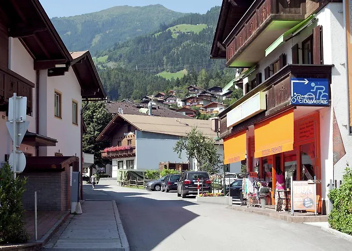 赫纳公寓酒店 *