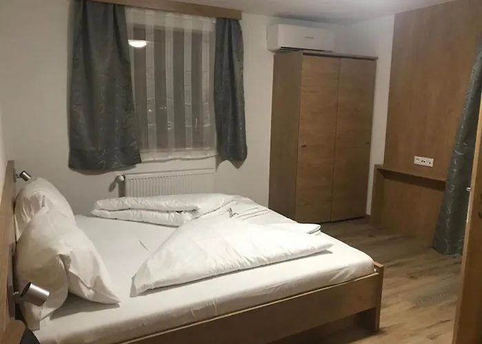 赫纳公寓酒店 * 菲根